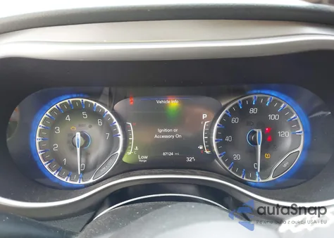 2022 Chrysler Pacifica Touring L z USA, uszkodzony, nr VIN 2C4RC1BG2NR188337